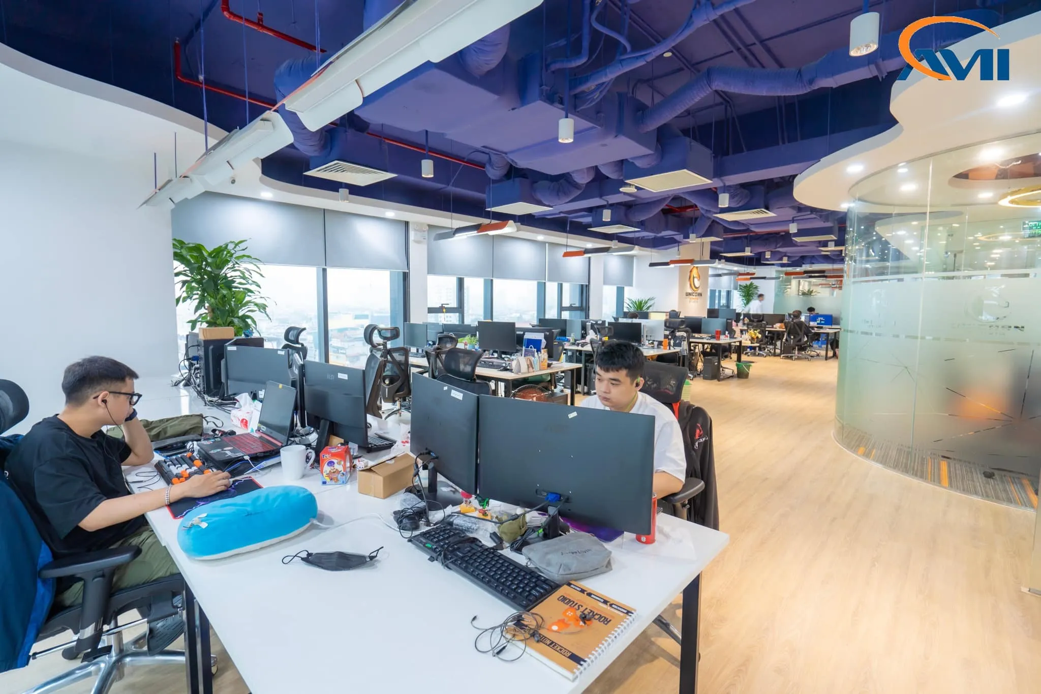 Văn phòng làm việc full nội thất hiện đại tại Hà Nội