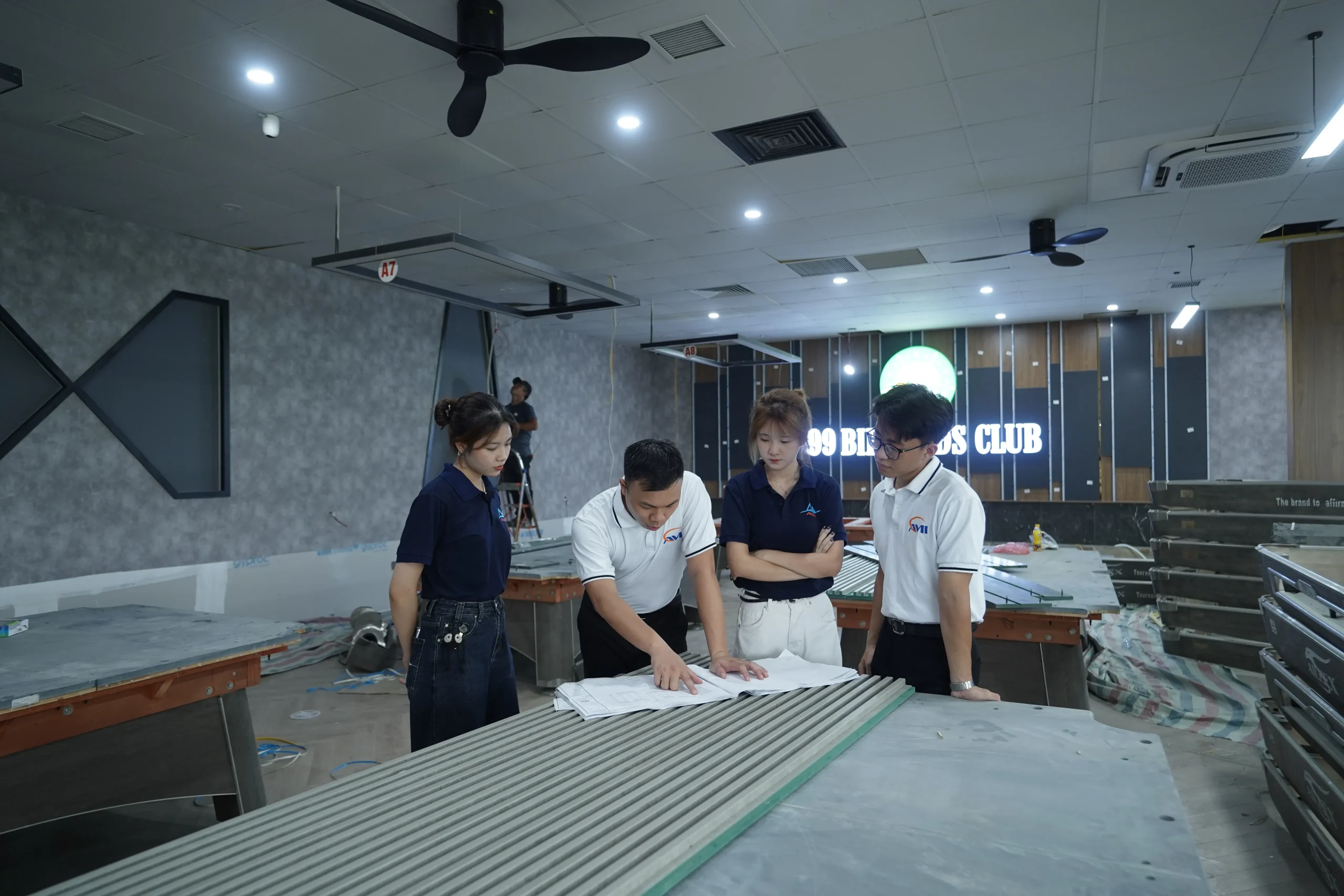 So sánh thiết kế 3D và văn phòng thi công thực tế